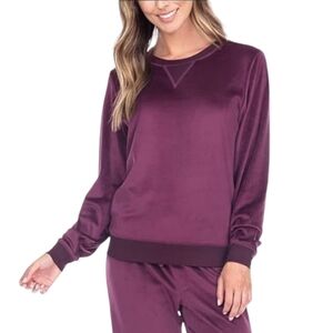 Honeydew soft fleece long sleeve pajama top size M